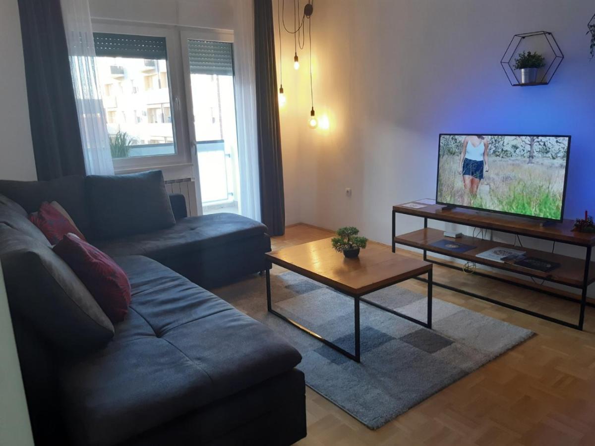 For5 Appartement Ðakovo Buitenkant foto