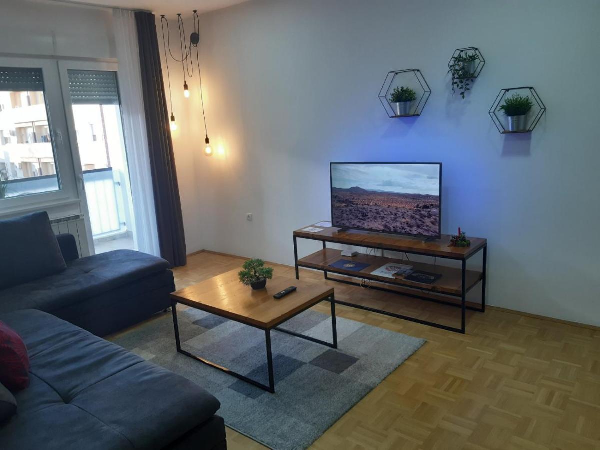 For5 Appartement Ðakovo Buitenkant foto