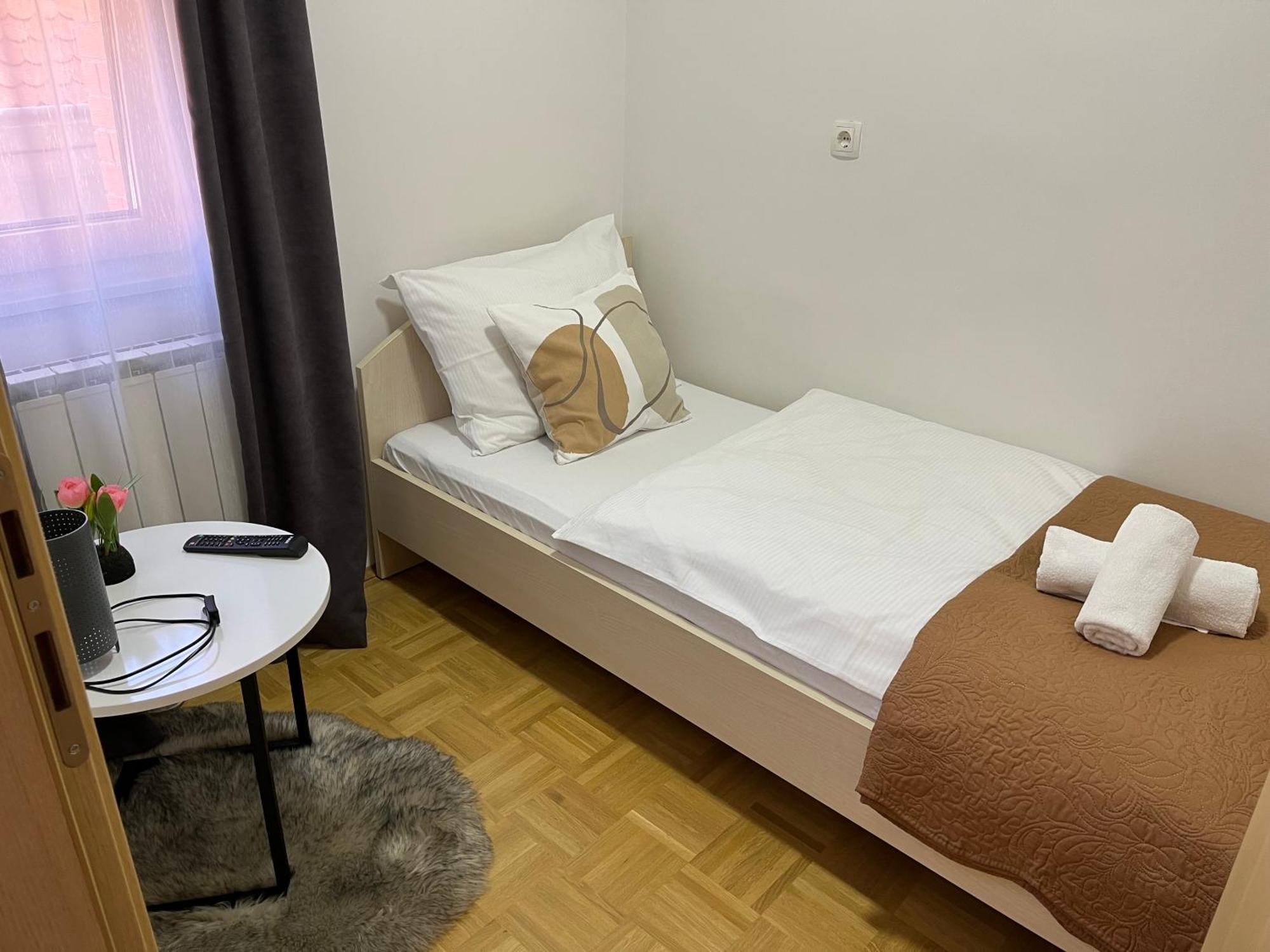 For5 Appartement Ðakovo Buitenkant foto