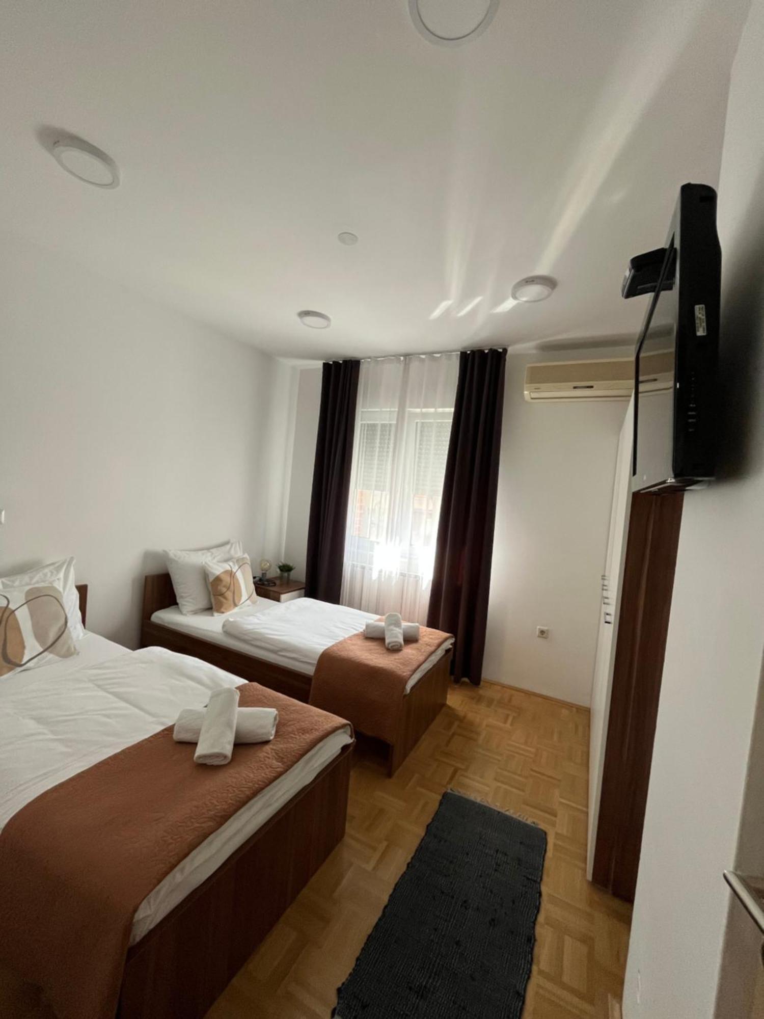 For5 Appartement Ðakovo Buitenkant foto