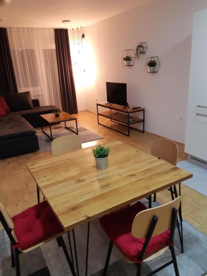 For5 Appartement Ðakovo Buitenkant foto